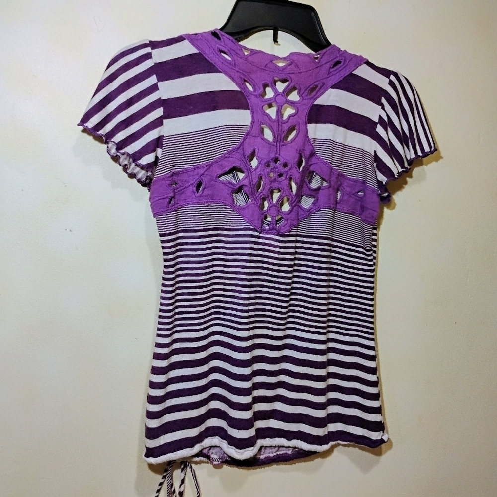Full Tilt Rare Find Purple & White Embroidered Peekaboo Blouse Shirt. Medium C66 - Picture 8 of 12